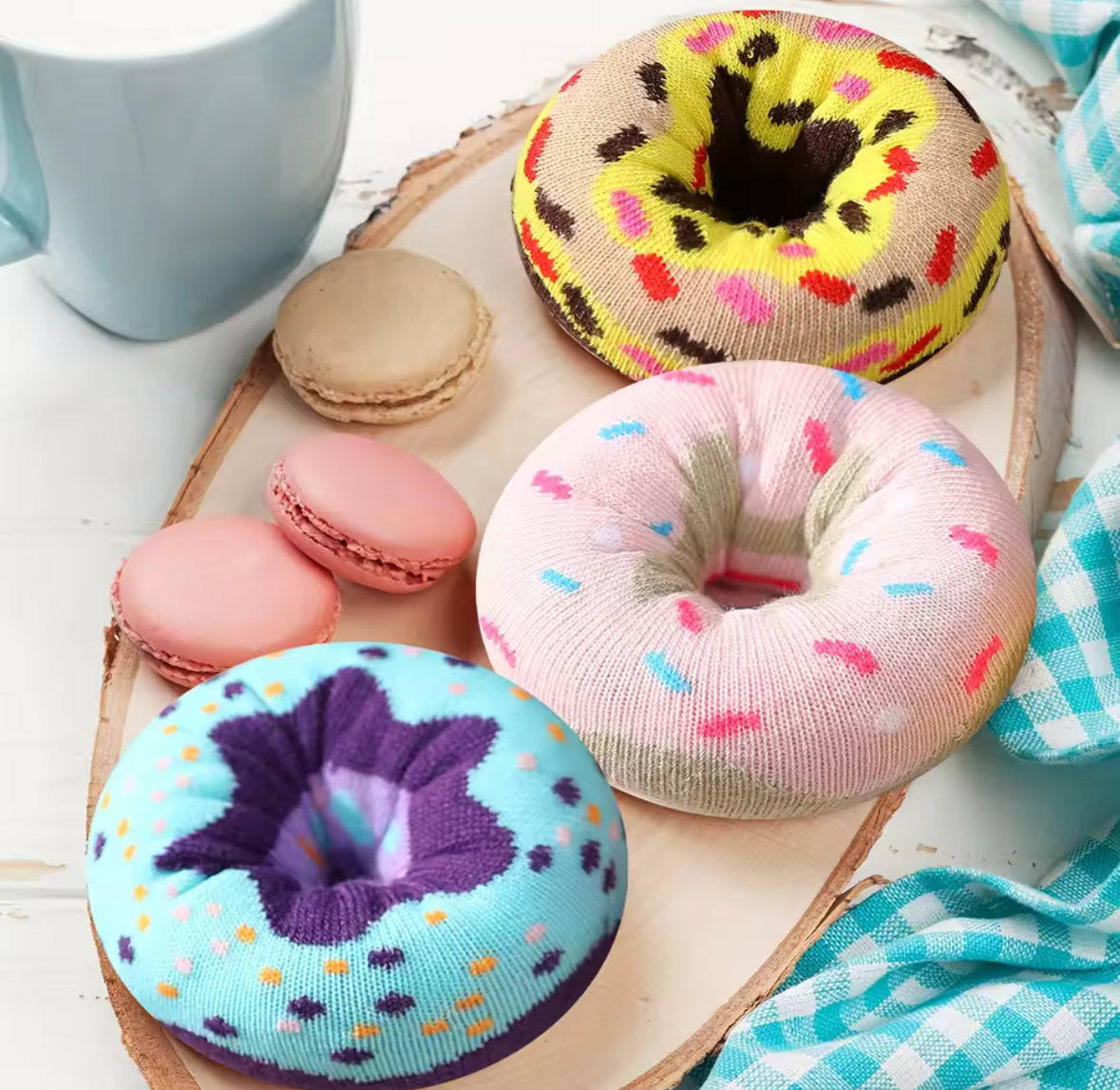 🍩 3 pāri krāsainu virtuļu dizaina zeķu – stilīga dāvana gan vīriešiem, gan sievietēm 🧦🎁