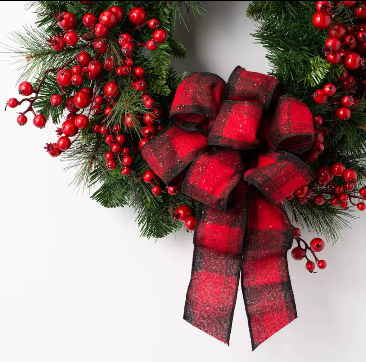 🎄 Ziemassvētku Mākslīgais Sarkano Ogu Vainags ar Sarkanu Lenti ✨